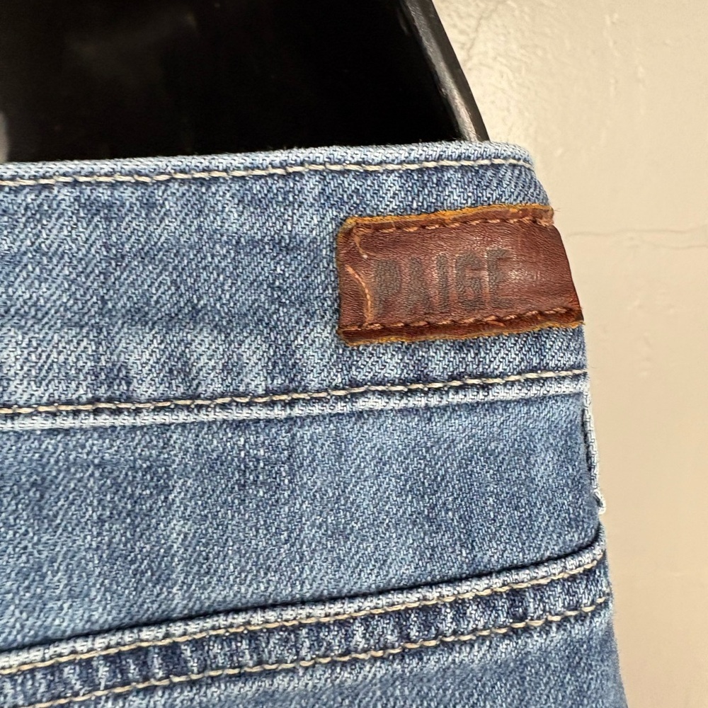 PAIGE jimmy jimmy shorts Medium Blue Distressed Denim 98% cotton sz 26 - Picture 7 of 9